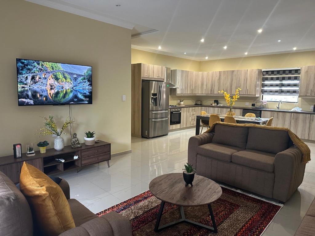 هتل سیکس64 آن کینگزوی بی4 آپارتمان Six64 on Kingsway B4 Apartment