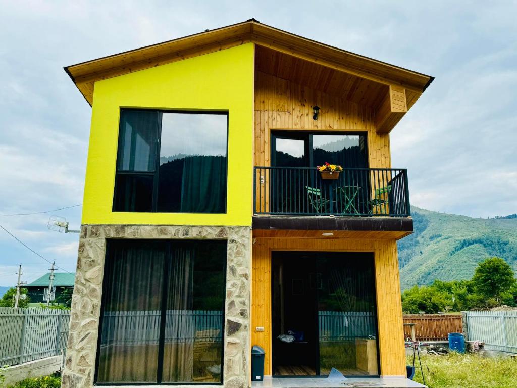 هتل بادی هاوس برجومی Buddy House Borjomi