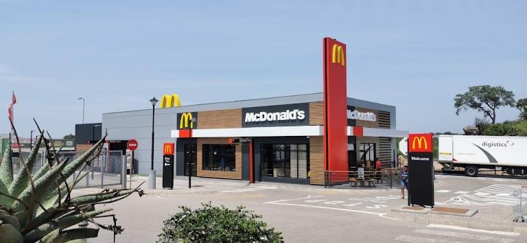 هتل مک دونالدز McDonald's