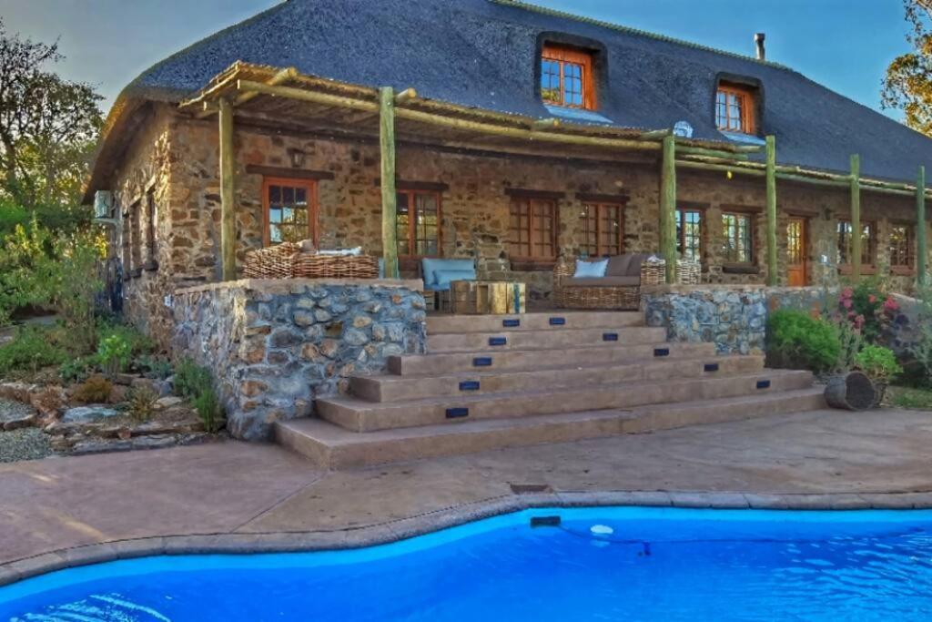 هتل استون هاوس مک گرگور Stone House McGregor