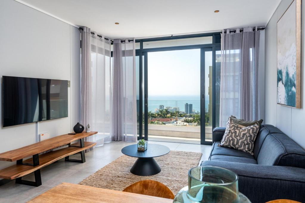 هتل لاکچری بلاژیو 302 وید سی ویوز اند اینورتر Luxury Bellagio 302 with Sea Views and Inverter