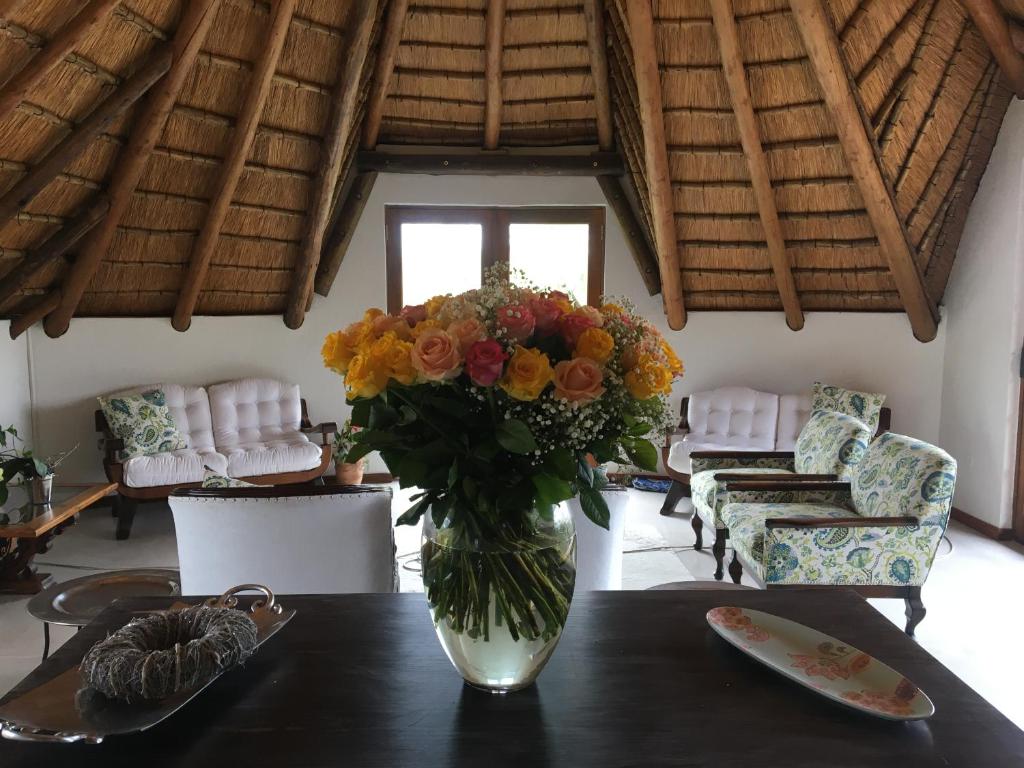 هتل اوک تری لودج، بیولی، کیالامی Oak Tree Lodge, Beaulieu, Kyalami