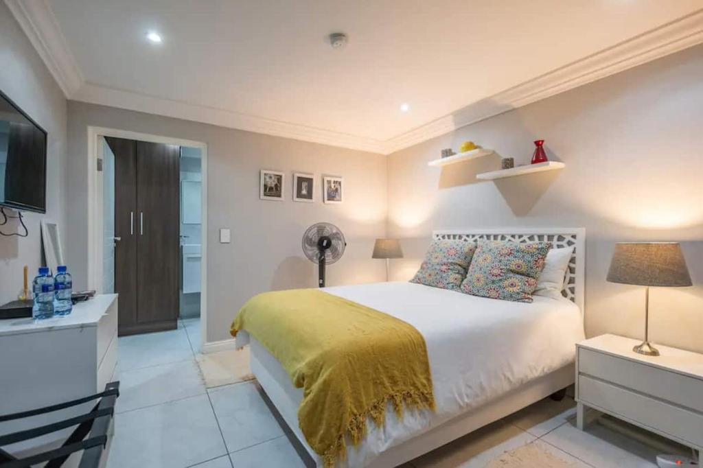هتل نازاری هاوس - Nazari House
