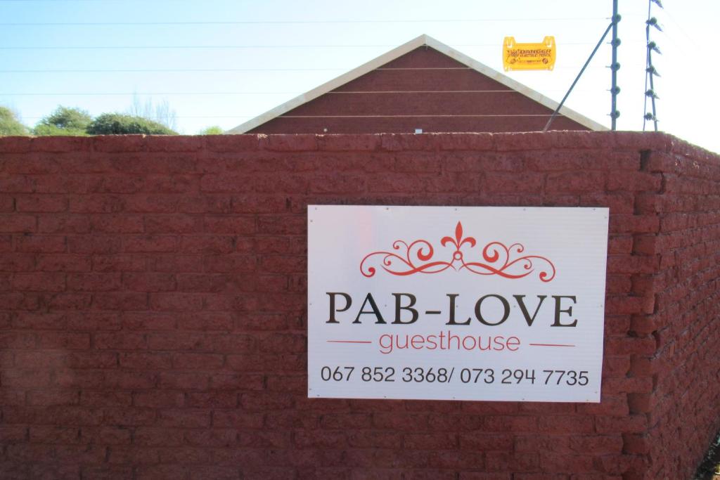هتل پاب-لاو گرفت هاوس Pab-Love Guest House