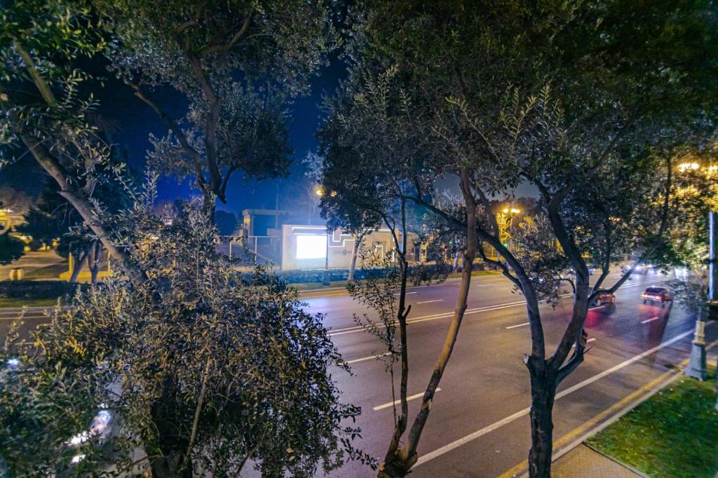 هتل آپارت منت آز نفت لوکس - Apartment AzNeft Lux