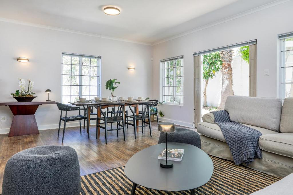 هتل سی پوینت ریتریت - تاون هاوس وید وود فایرد هات تاب - Sea Point Retreat - Townhouse with wood-fired hot tub
