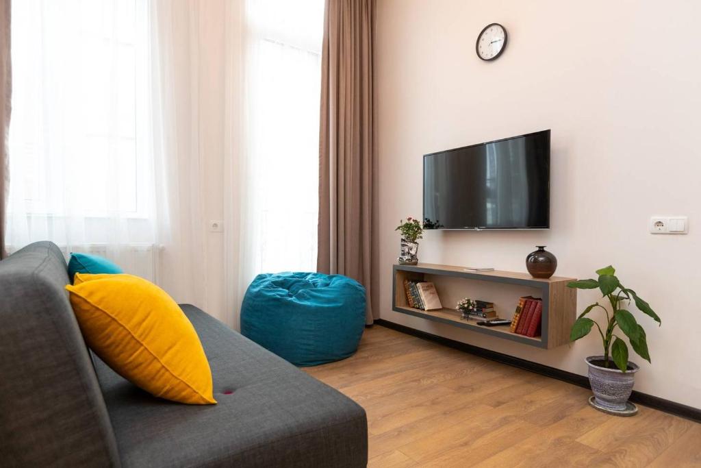 هتل وی‌ هاست آپارتمان فور ۳ - Wehost Apartment for 3