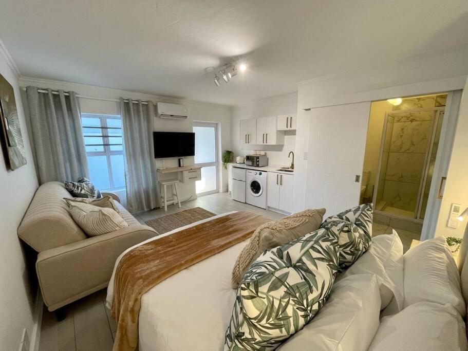هتل کنایسنا استودیو لاکچری اسکِپ ات هِدز ویو! - Knysna Studio Luxury Escape at HeadsView!