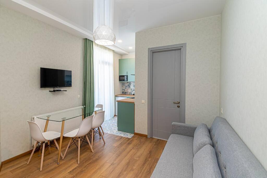 هتل یونیک پلیس این اولد تیبیلیسی، فلت 1 - Unique place in old Tbilisi, flat 1