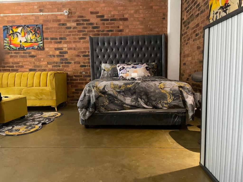 هتل مابوننگ - ذ اوربن شیک - 306 - آنکپد وای فای Maboneng- The Urban Chic - 306 - uncapped Wifi