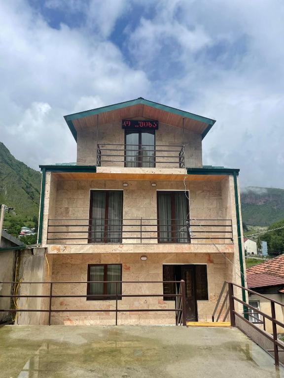 هتل شینا Hotel Shina