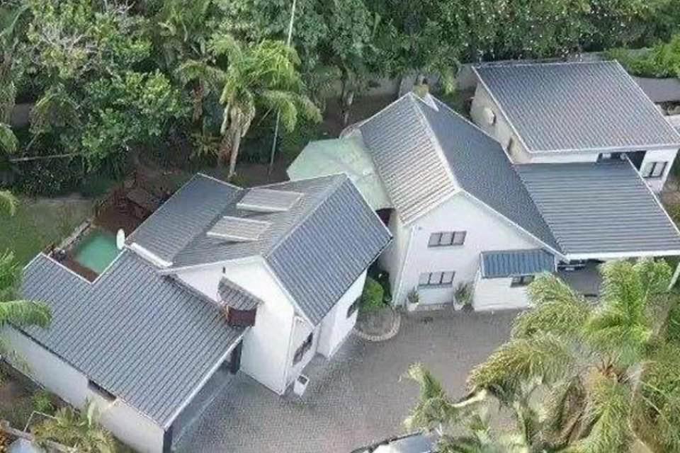 هتل تینروفز کاتج Tinroofs Cottage