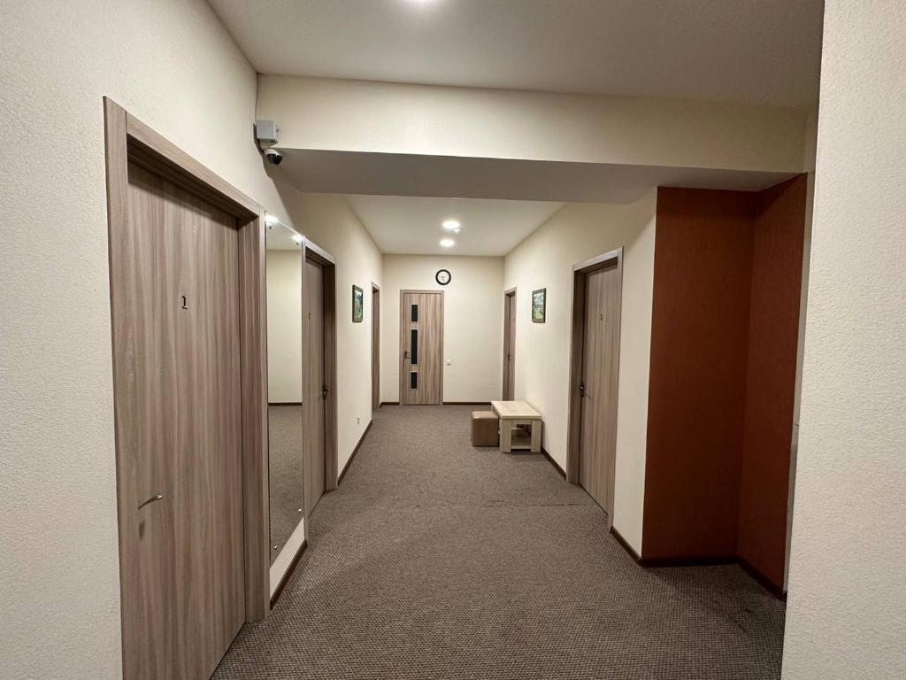 هتل 5 رومز نییر 300 آراگولی مترو استیشن 5 Rooms near 300 Aragveli metro station