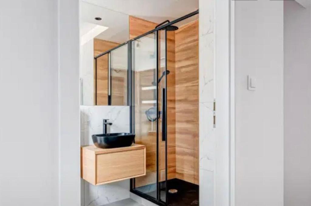 هتل وی آی پی آپارت 580 - VIP apart 580