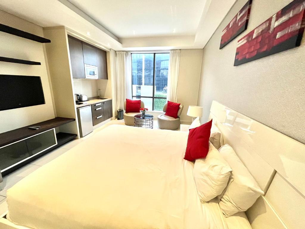 هتل ا کازی آپارتمان ات ساندتون اسکای A cozy apartment at Sandton Skye