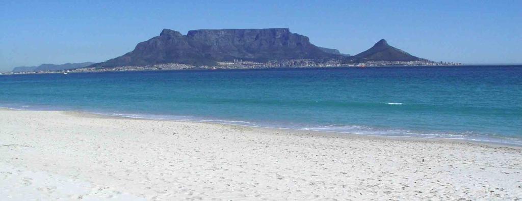 هتل بیگ بی بیچ کلاپ 134 Big Bay Beach Club 134