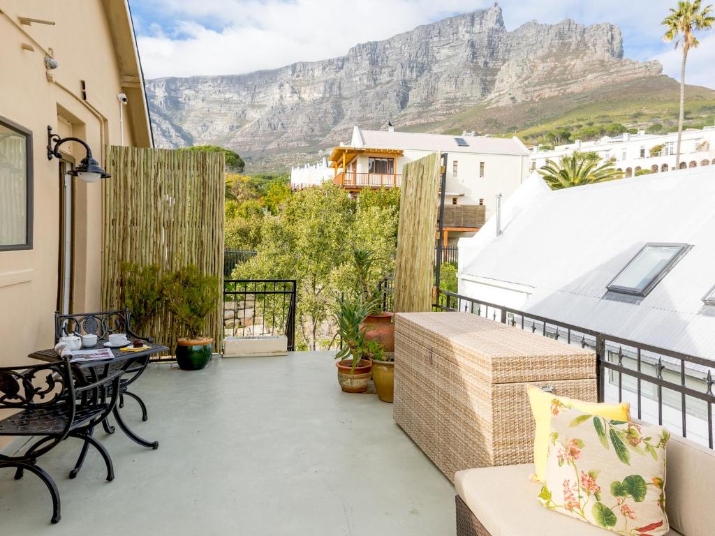 هتل روزیدن گست هاوس Rosedene Guest House