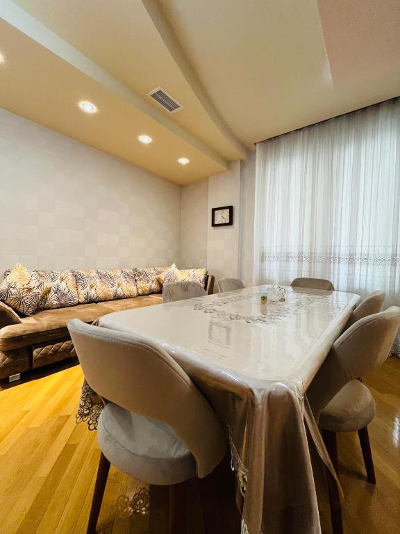 هتل 7 رومز پریمیوم سی ویو آپارتمان - 7 Rooms Premium Sea View Aparment