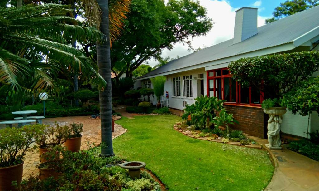 هتل لندکراون گست هاوس Lindekroon Guest House