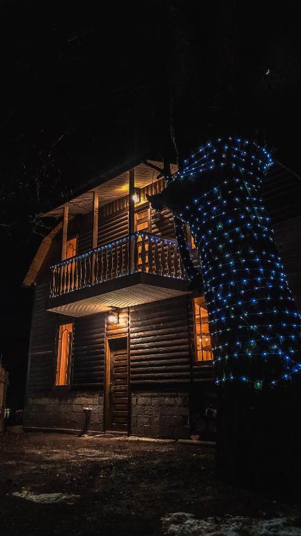 هتل فیل فانی هاوس Feel Funny House
