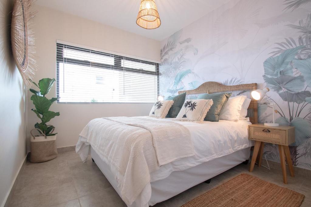 هتل ۱۱ برنز بیچ امهلانگا راکس - 11 Bronze Beach Umhlanga Rocks