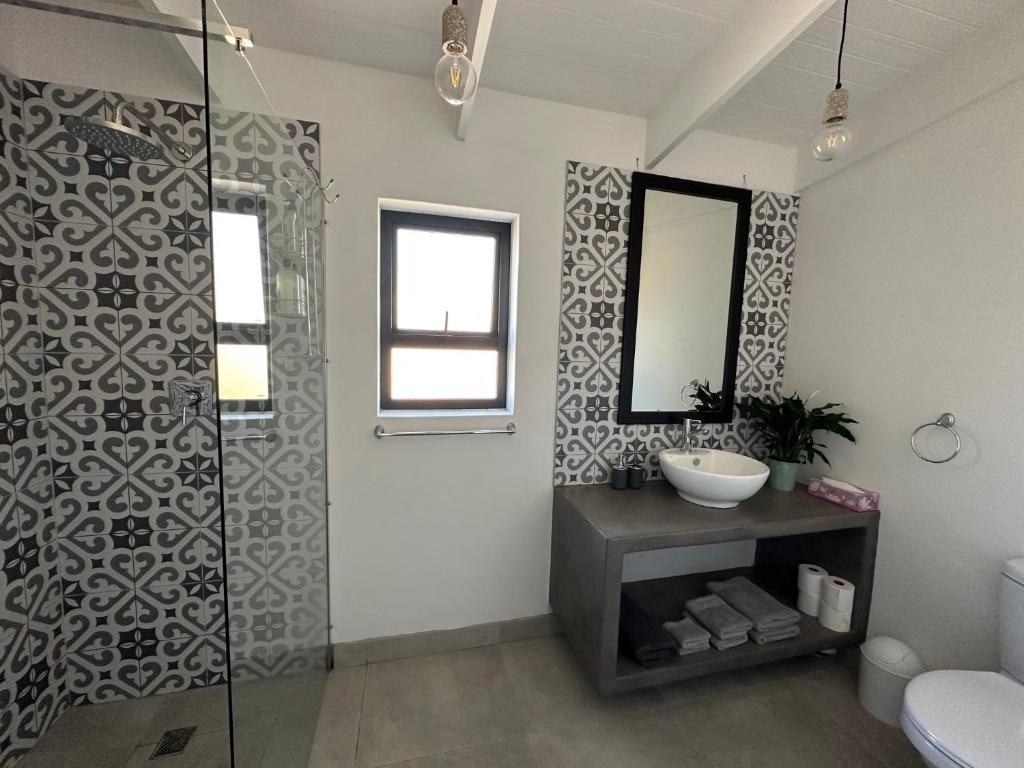 هتل مادرن آپارتمانز داتون - Modern apartments downtown