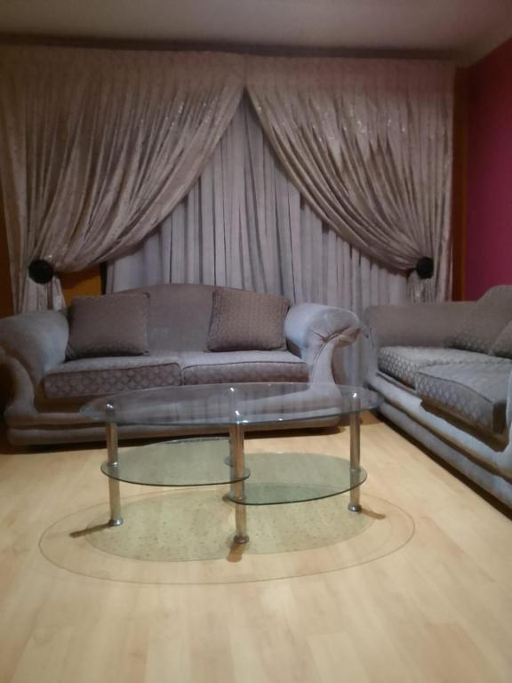 هتل کاتهورس شورت ترم رنتالز - Kathorus Short Term Rentals