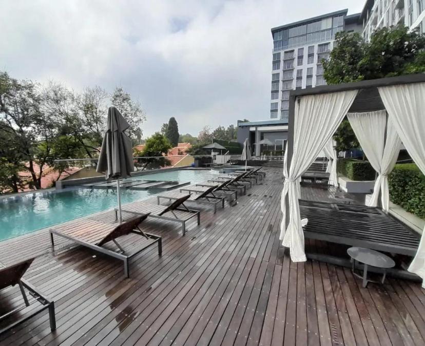 هتل آپارتمان این سندتون پرایوت یونیت - Hotel Apartment in Sandton PRIVATE UNIT