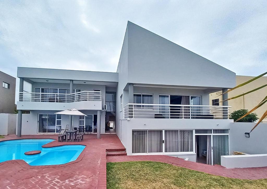 هتل گلن اشلی بیچ ویلاز - Glen Ashley Beach Villas