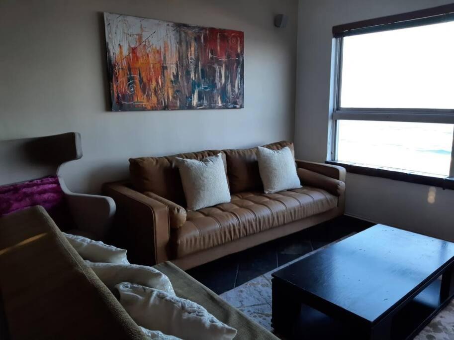 هتل 604@آمانزی 2-خوابه هالی دی آپارتمان بای د سی 604@Amanzi 2-bedroom holiday apartment by the sea