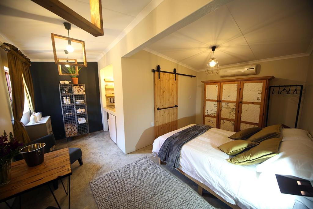 هتل سوزیز راستیک استی SOUSIE'S RUSTIC STAY