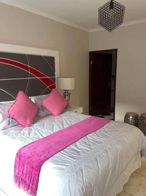 Cozy & Colorful Umhlanga Cottage
