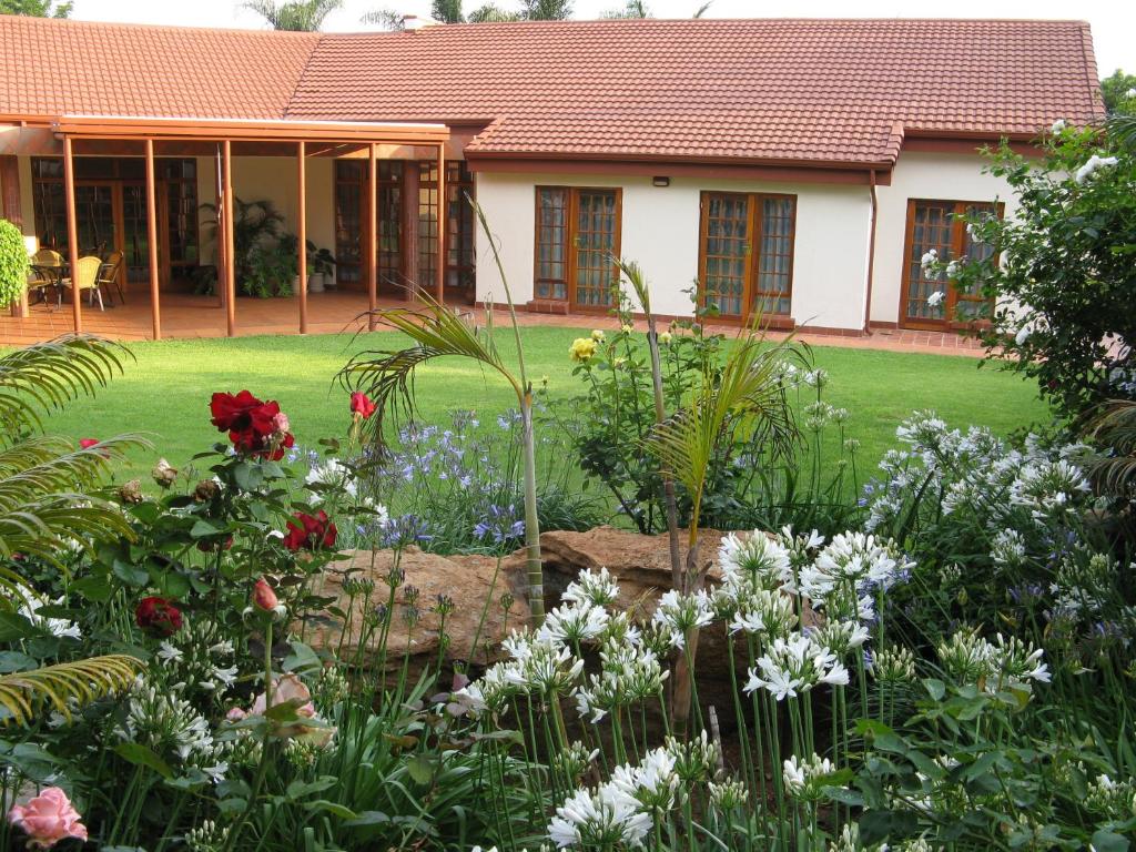 هتل توراکو گوست هاوس Touraco Guesthouse