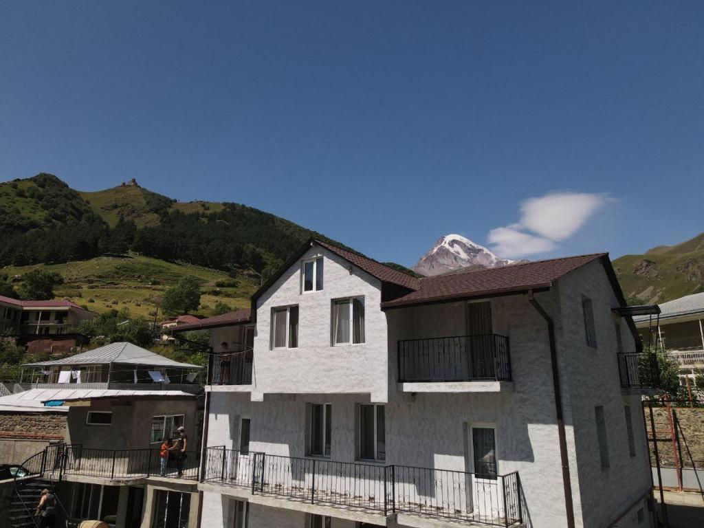 هتل کازبک ویو هاستل Kazbek view Hostel