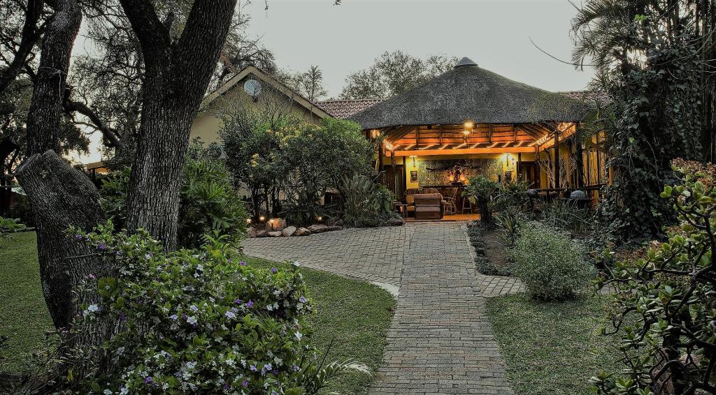 هتل سانبرد لودج Sunbird Lodge