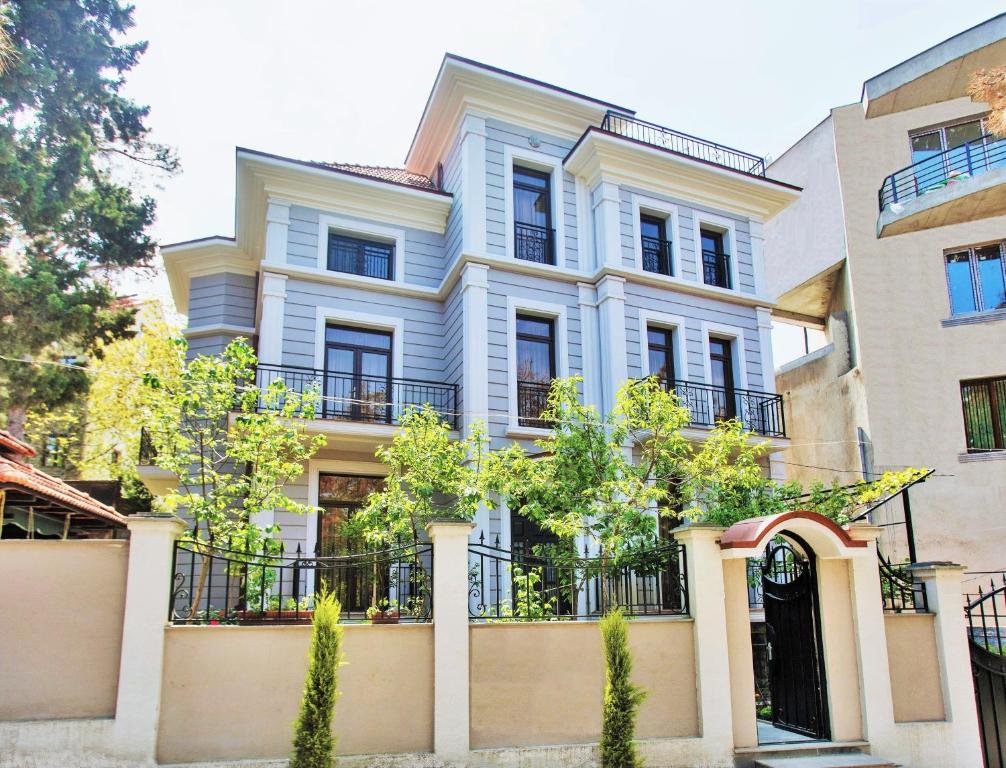 Villa Garden