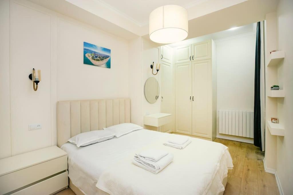 هتل نیو فلت، سنترال اند مدرن این ذ هارت اف ویک. - New flat, central and modern in the heart of Vake.
