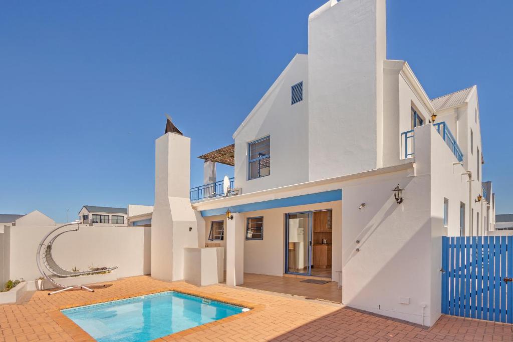 هتل اویستر ریتریت بای هاست ایجنٹس - Oyster Retreat by HostAgents