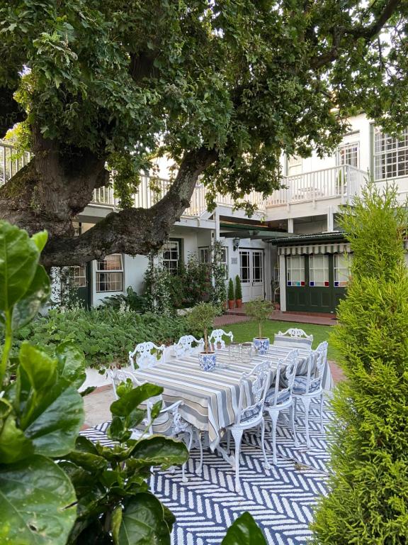 هتل سانداون لاج - Sandown Lodge