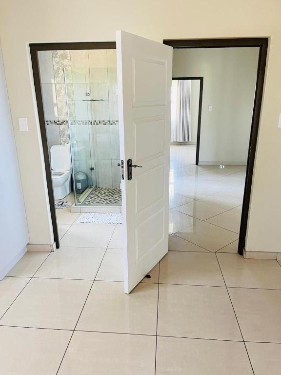 هتل لنگه لیله - مارگیت آکومودیشن Langelihle- Margate Accommodation
