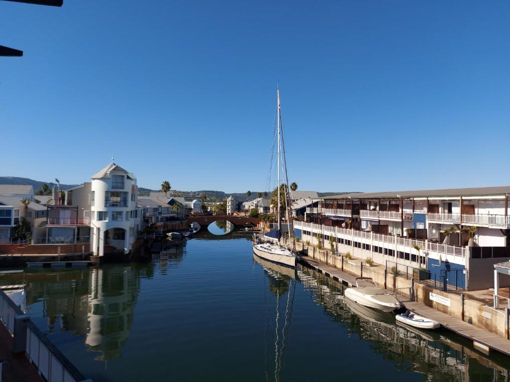 هتل بل ویو @ کنیسنا کیز - Belle View @ Knysna Quays