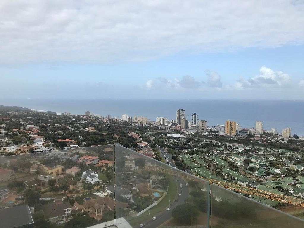 هتل اومهلانگا آرچ - اوشن ویوز، کوئین سایز بد پلاس فری وای فای Umhlanga Arch - Ocean Views, Queen size bed plus free wifi