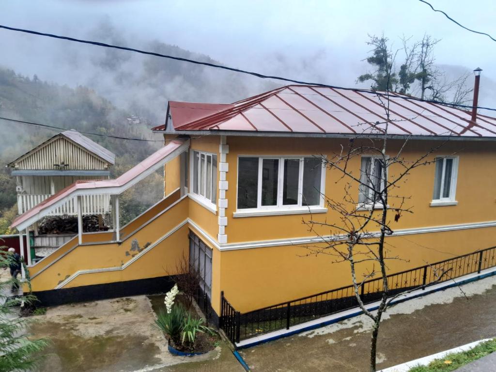 هتل فمیلی ویلا مدزیبنا Family Villa Medzibna