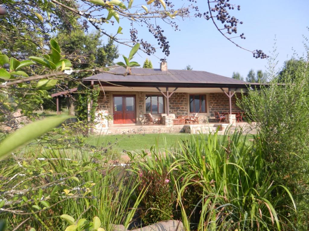 هتل واترسمیت کاتجز - Watersmeet cottages