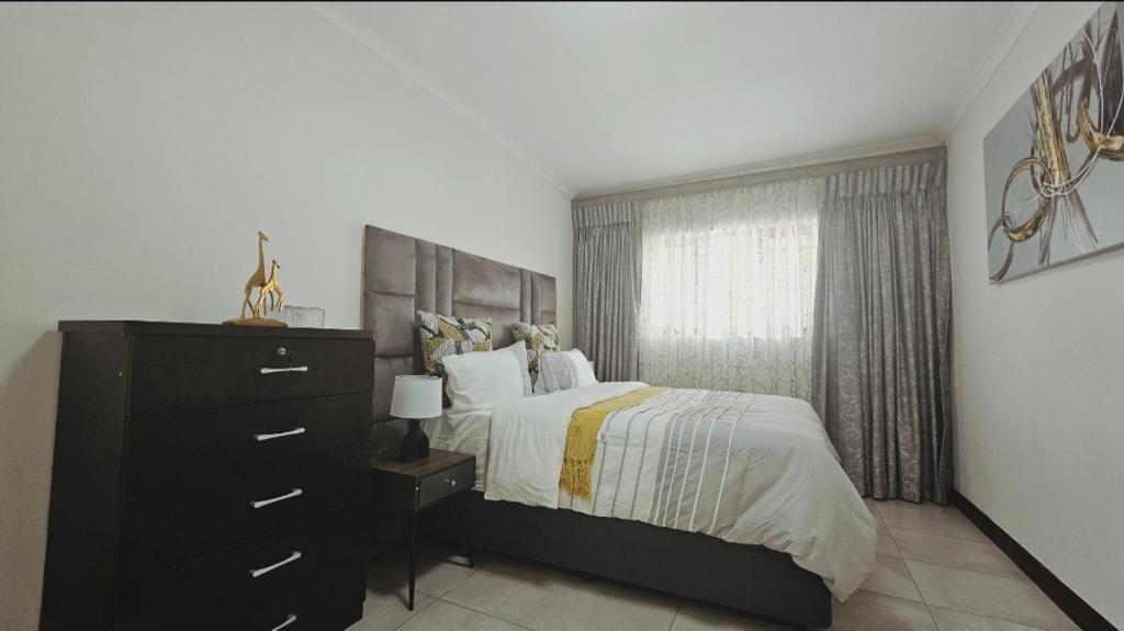هتل برایانستون گست کاتج Bryanston Guest Cottage