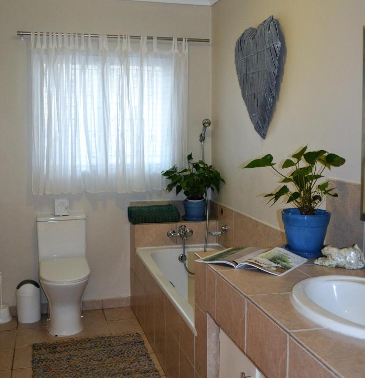 هتل تری پالمز وان بیدروم آپارتمان - سولار - Three Palms One Bedroom Apartment - SOLAR