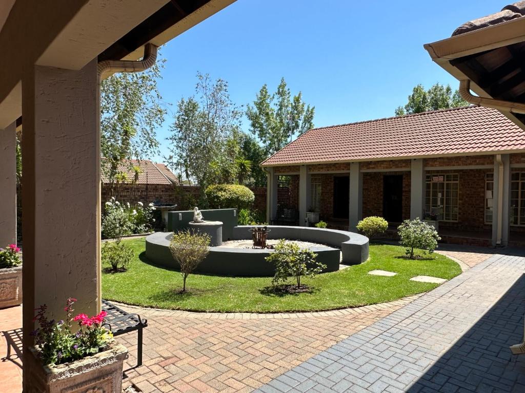 هتل درا@میدی لودج Dara@Medi Lodge