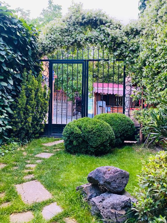 ذودیاک گاردن هتل The Zodiac Garden Hotel