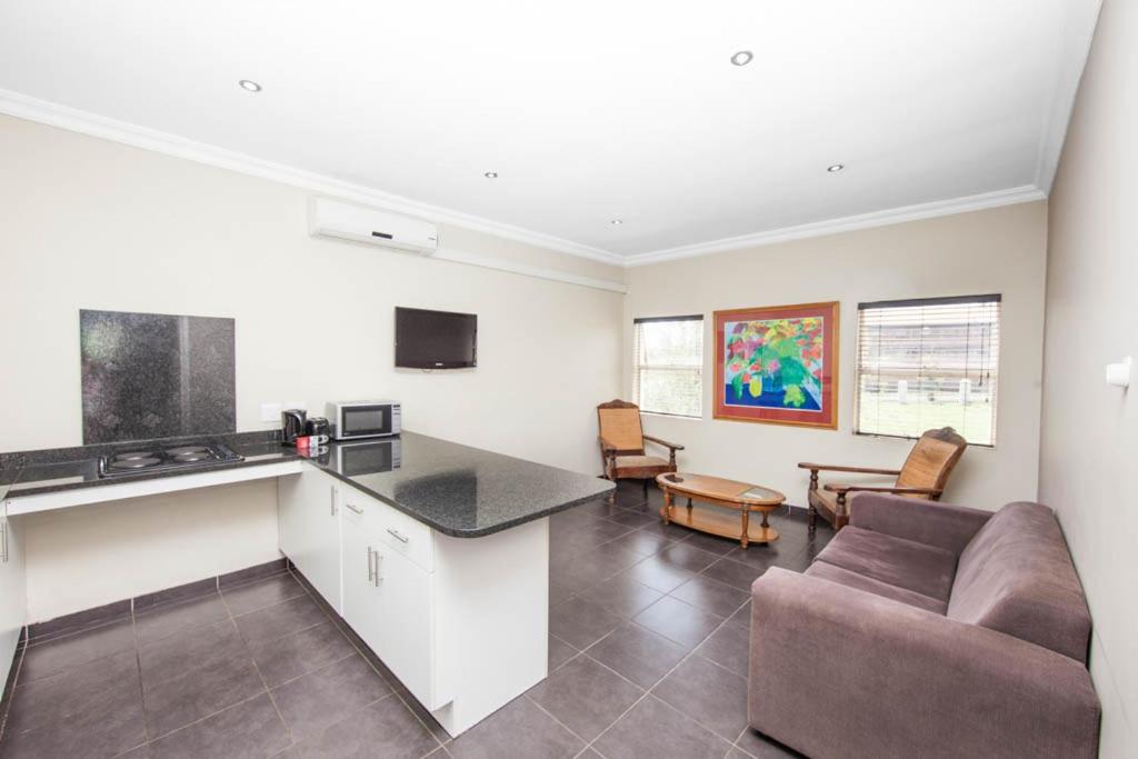 Vetho 2 Apartments OR Tambo Airport