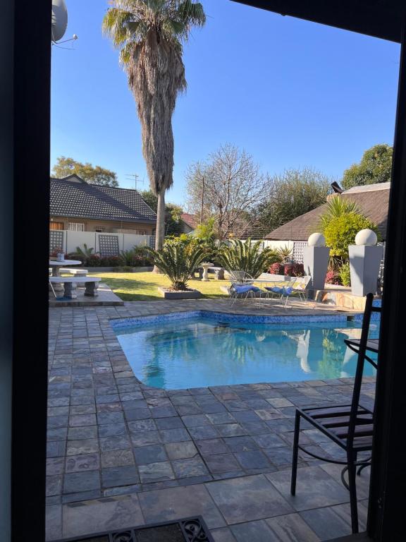 2 Op Terblanche Guesthouse